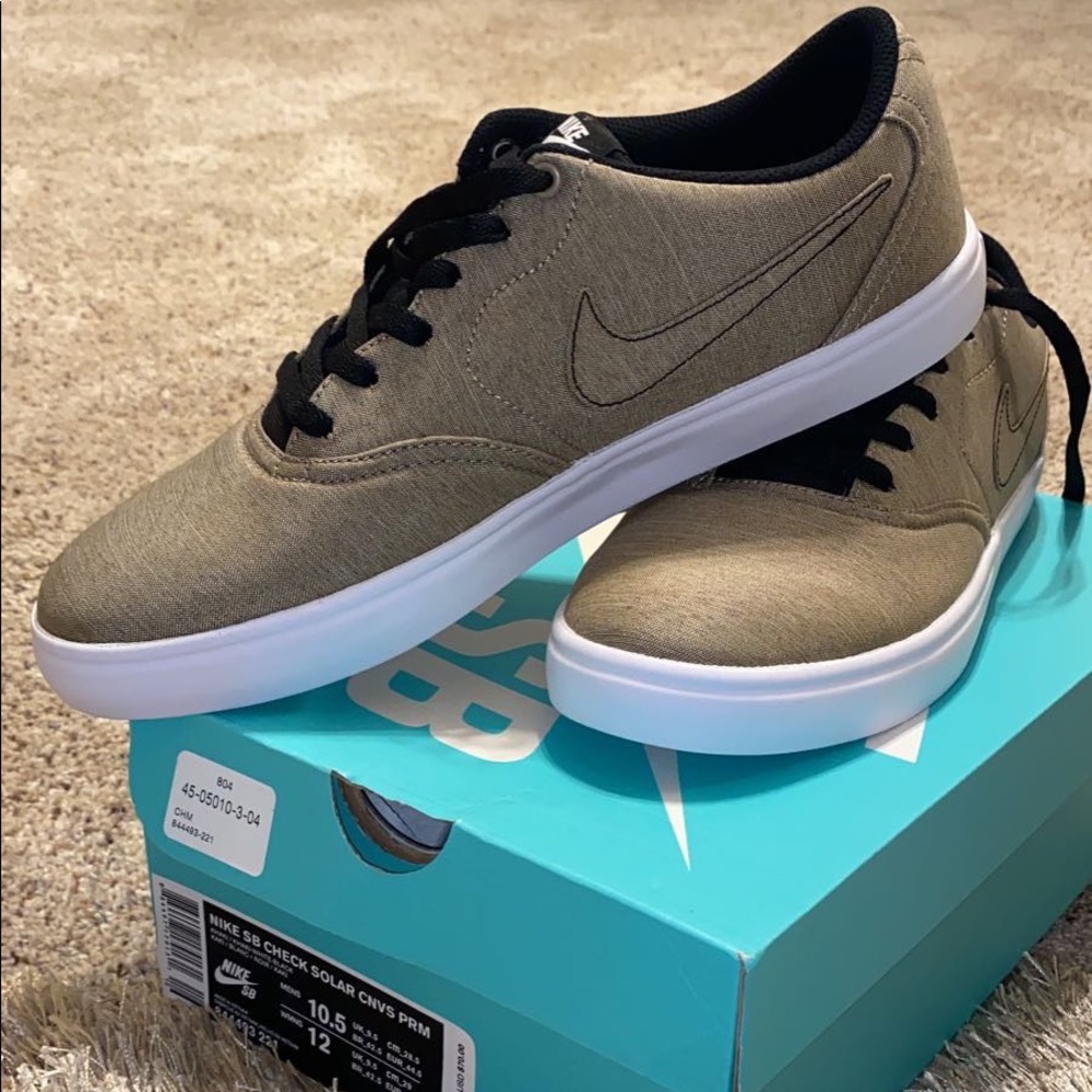 Men’s Nike Sneakers